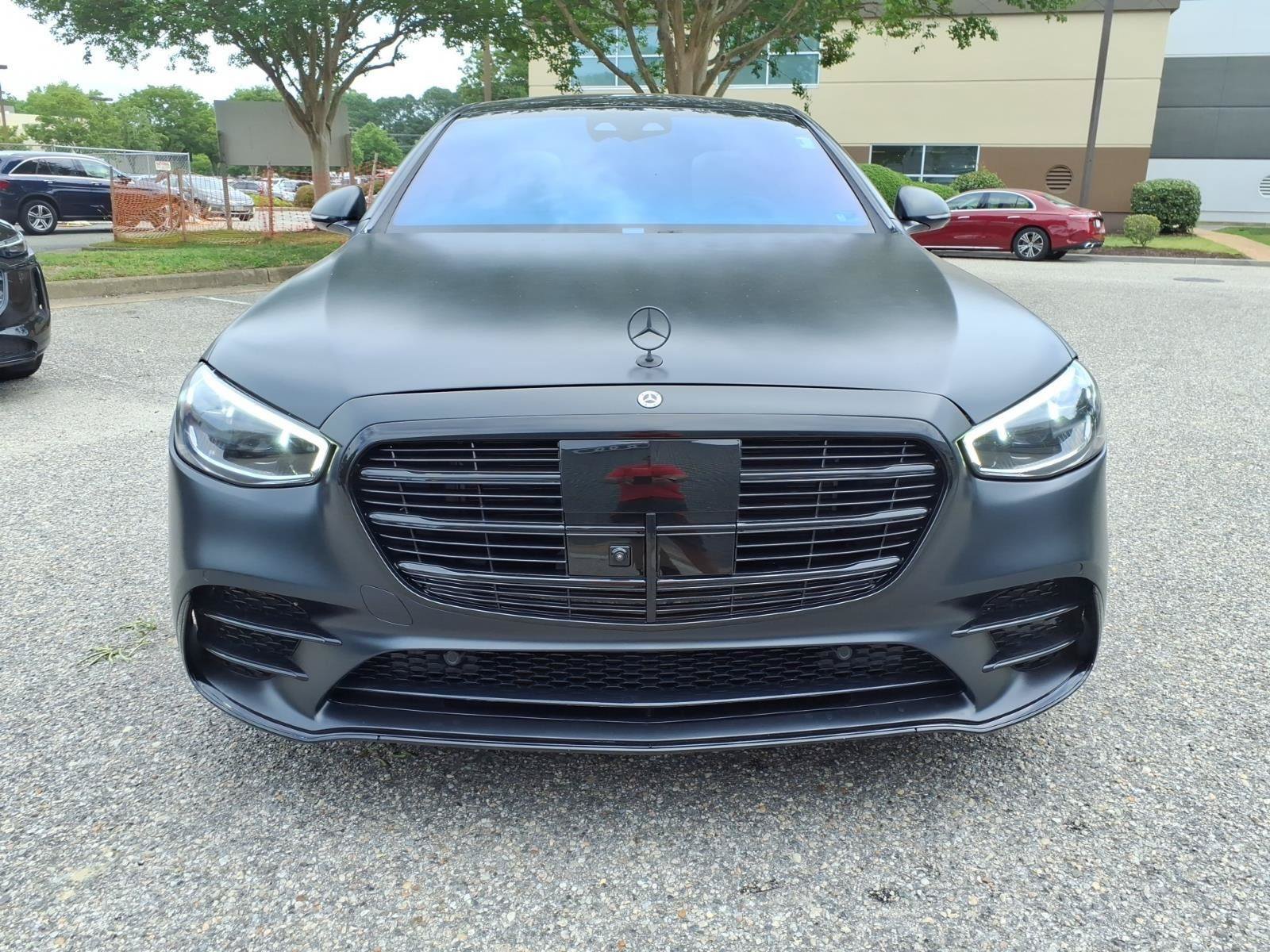 Used 2022 Mercedes-Benz S 580 4MATIC Sedan w/ AMG Line Package image 2