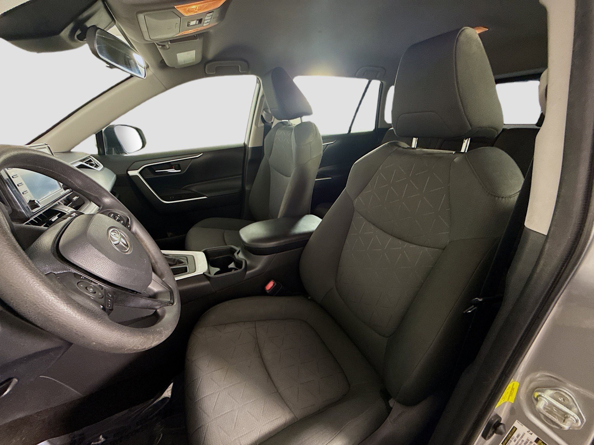 Used 2020 Toyota RAV4 XLE image 22