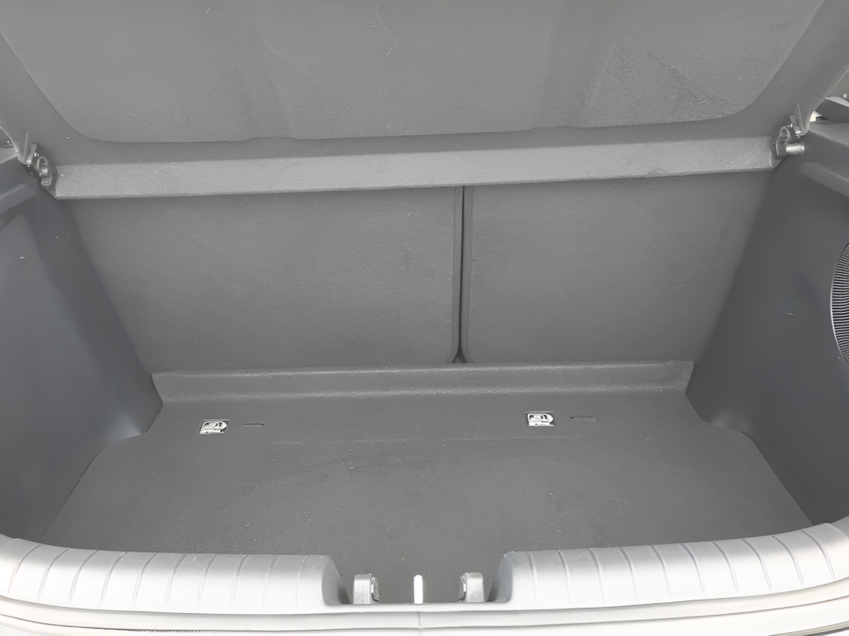 Used 2019 Hyundai Veloster Turbo Ultimate image 9