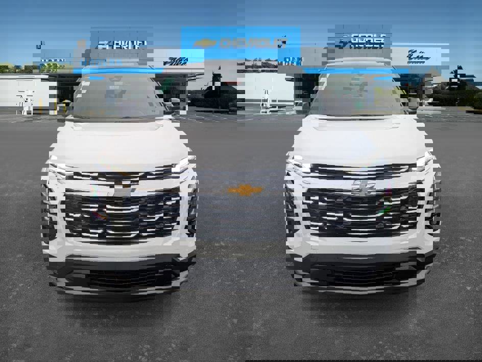 New 2026 Chevrolet Equinox LT w/ Convenience Package II image 2