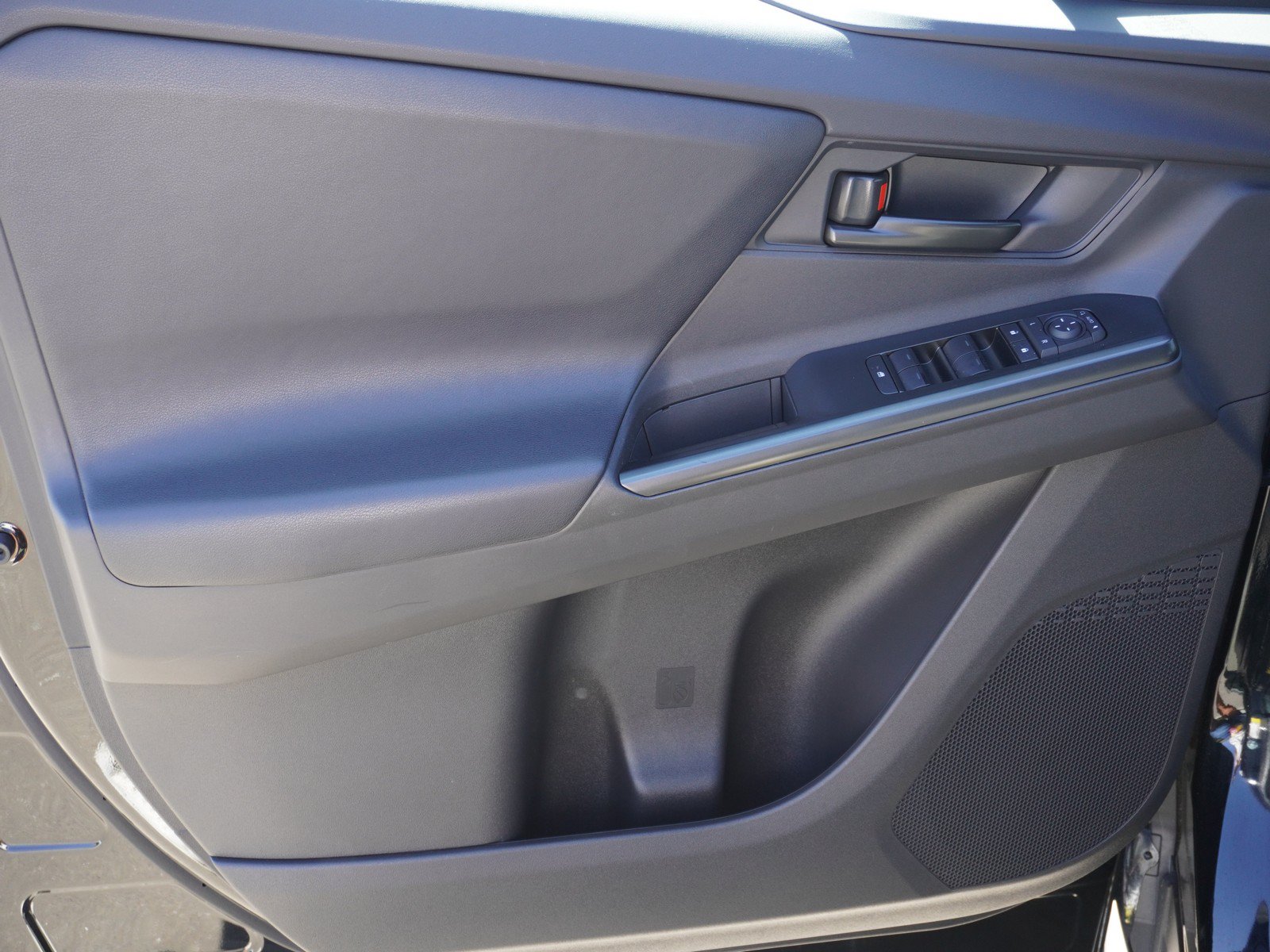 Used 2026 Toyota bZ FWD image 19