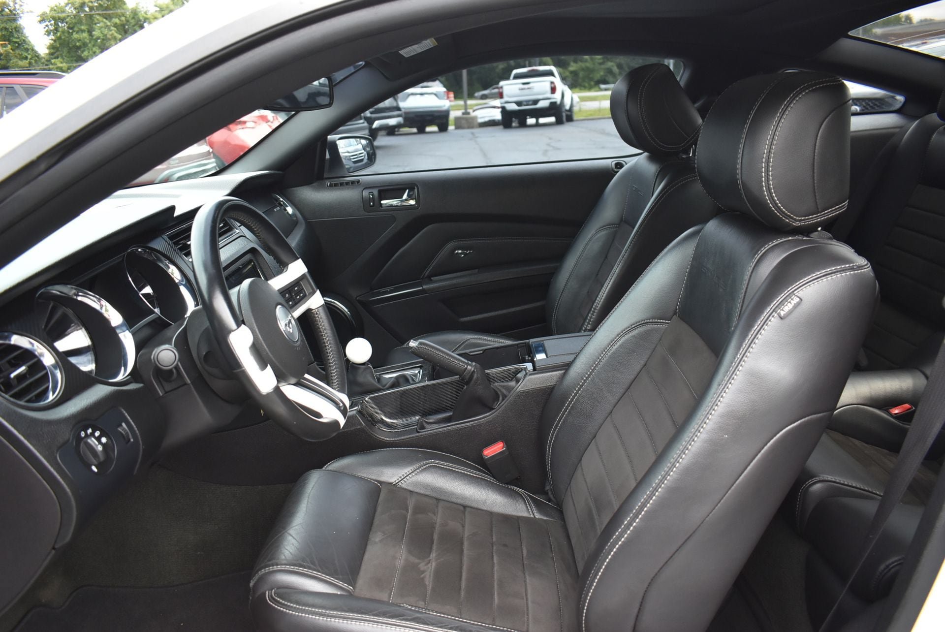 Used 2014 Ford Mustang GT Premium w/ Equipment Group 402A RWD image 13