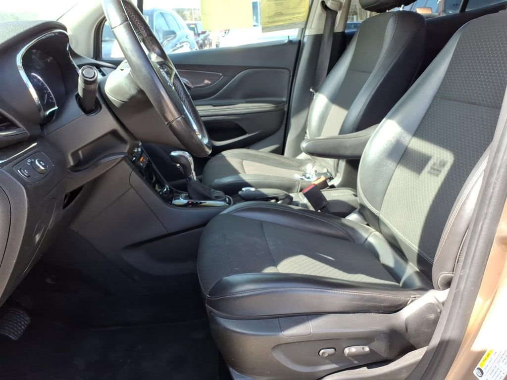 Used 2018 Buick Encore Preferred image 18