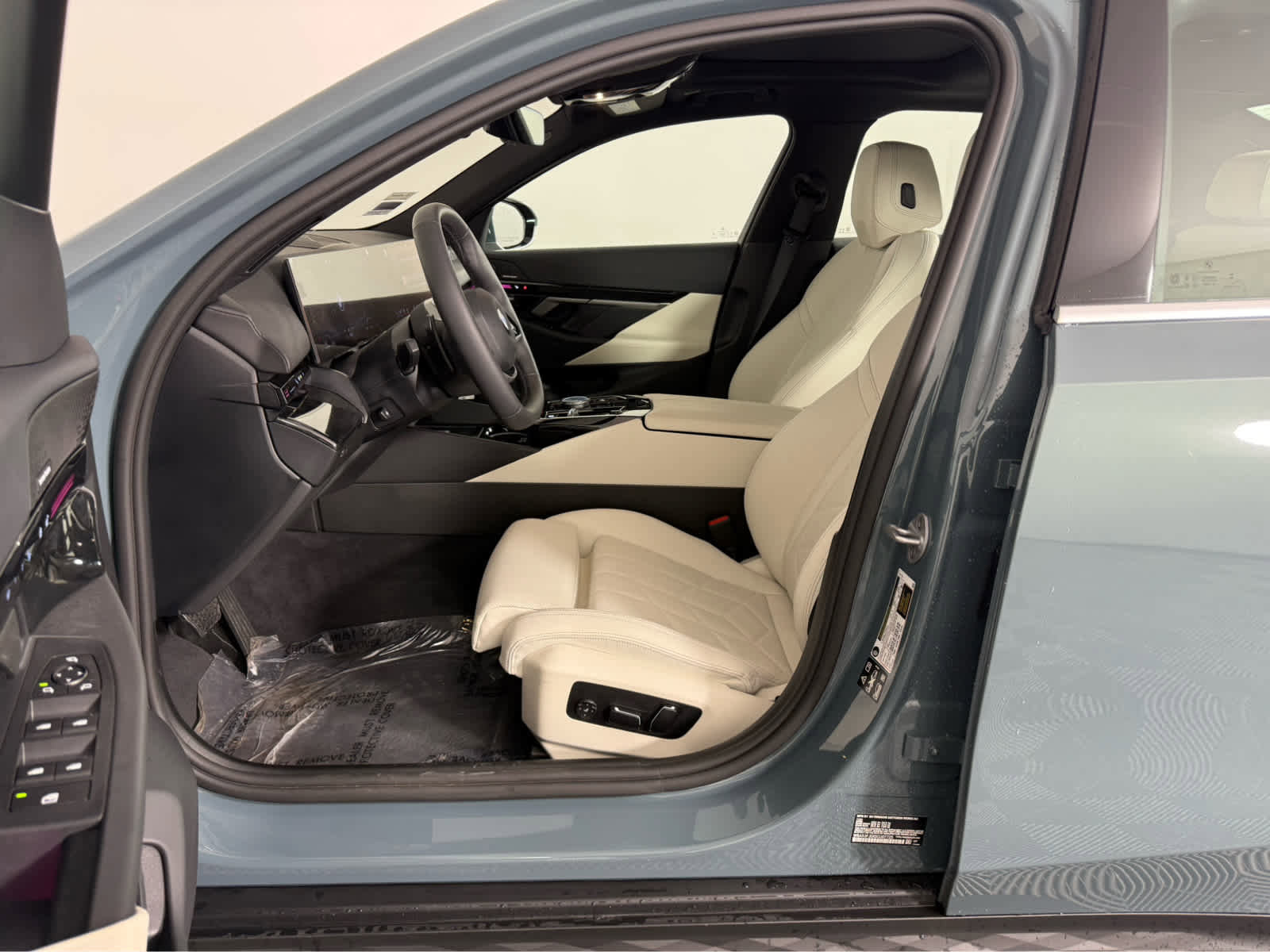 Certified 2025 BMW 530i xDrive 530i xDrive image 11