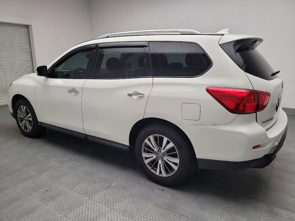 Used 2020 Nissan Pathfinder SV FWD image 3