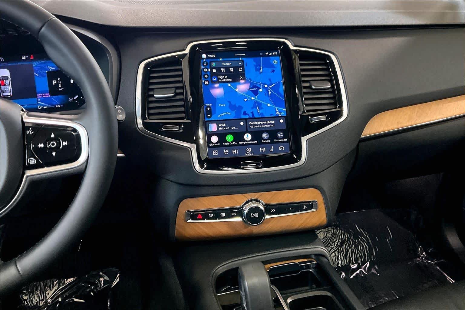 Certified 2024 Volvo XC90 B6 Plus w/ Protection Package Premier AWD/4WD image 7