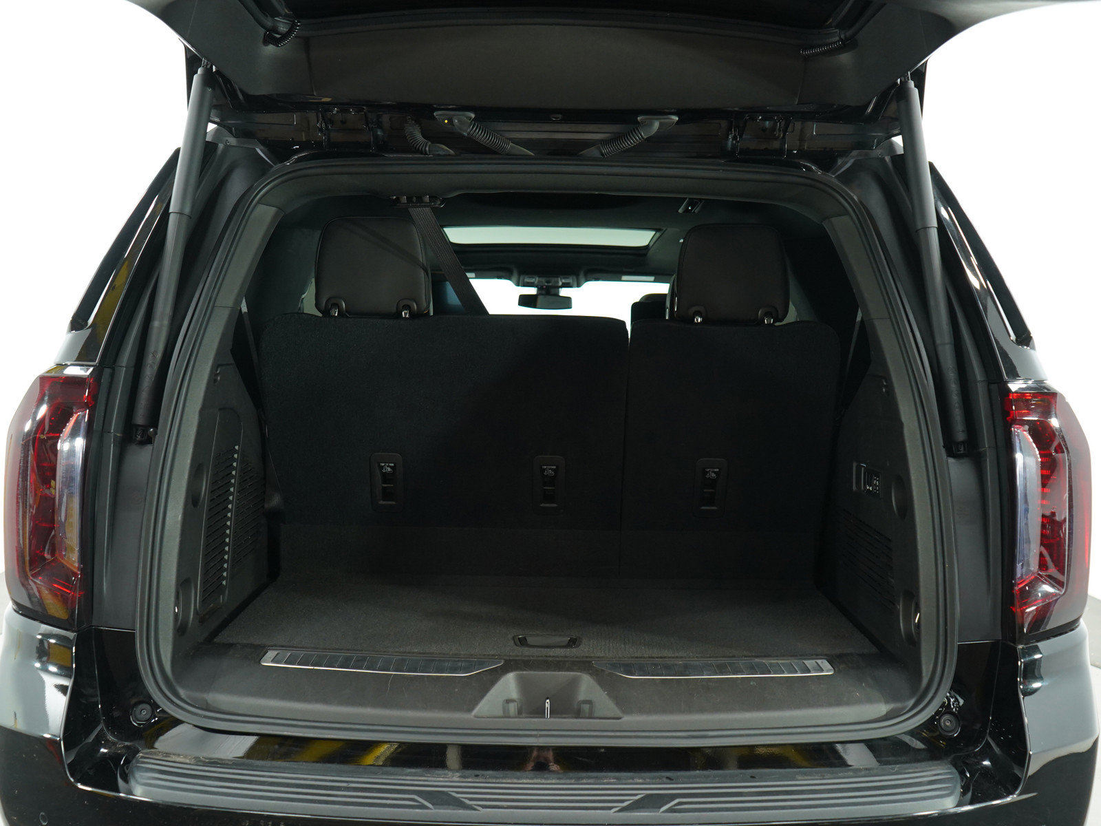 Used 2021 GMC Yukon AT4 image 19