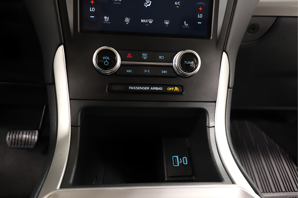 Used 2024 Ford Edge SEL w/ Convenience Package AWD/4WD image 10
