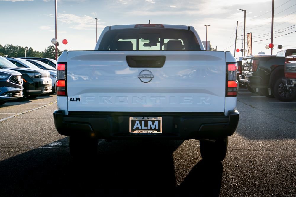 Used 2025 Nissan Frontier S w/ S Utility Package image 4