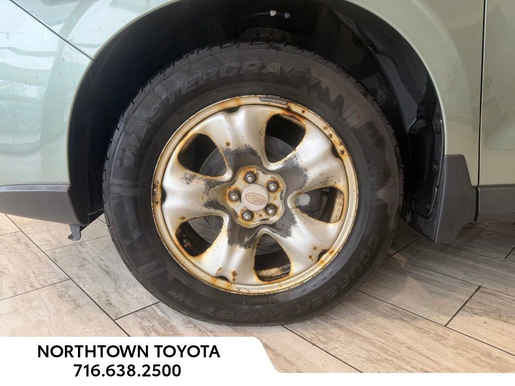 Used 2015 Subaru Forester 2.5i AWD/4WD image 6