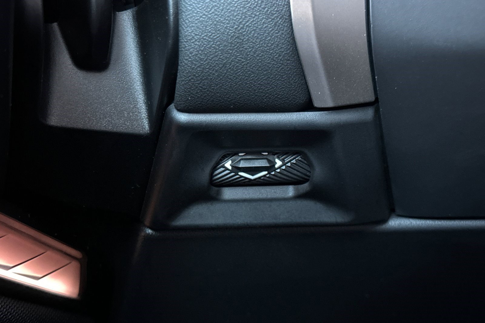 Used 2025 BMW X3 xDrive30i w/ Premium Package image 36