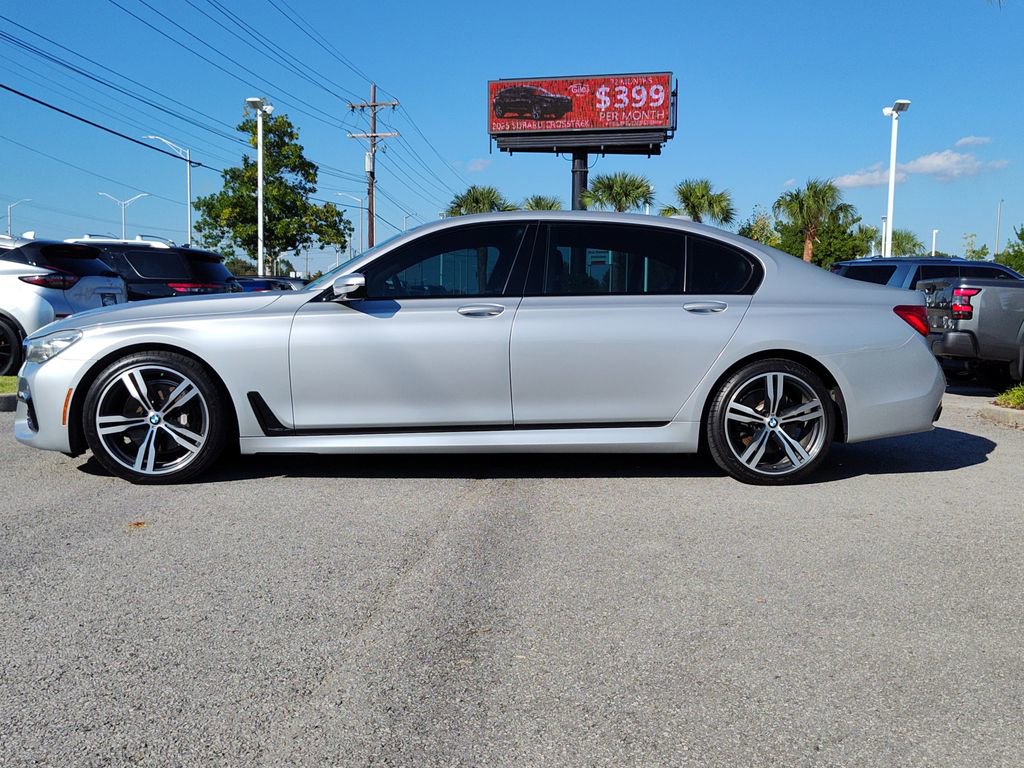 Used 2016 BMW 740i image 3
