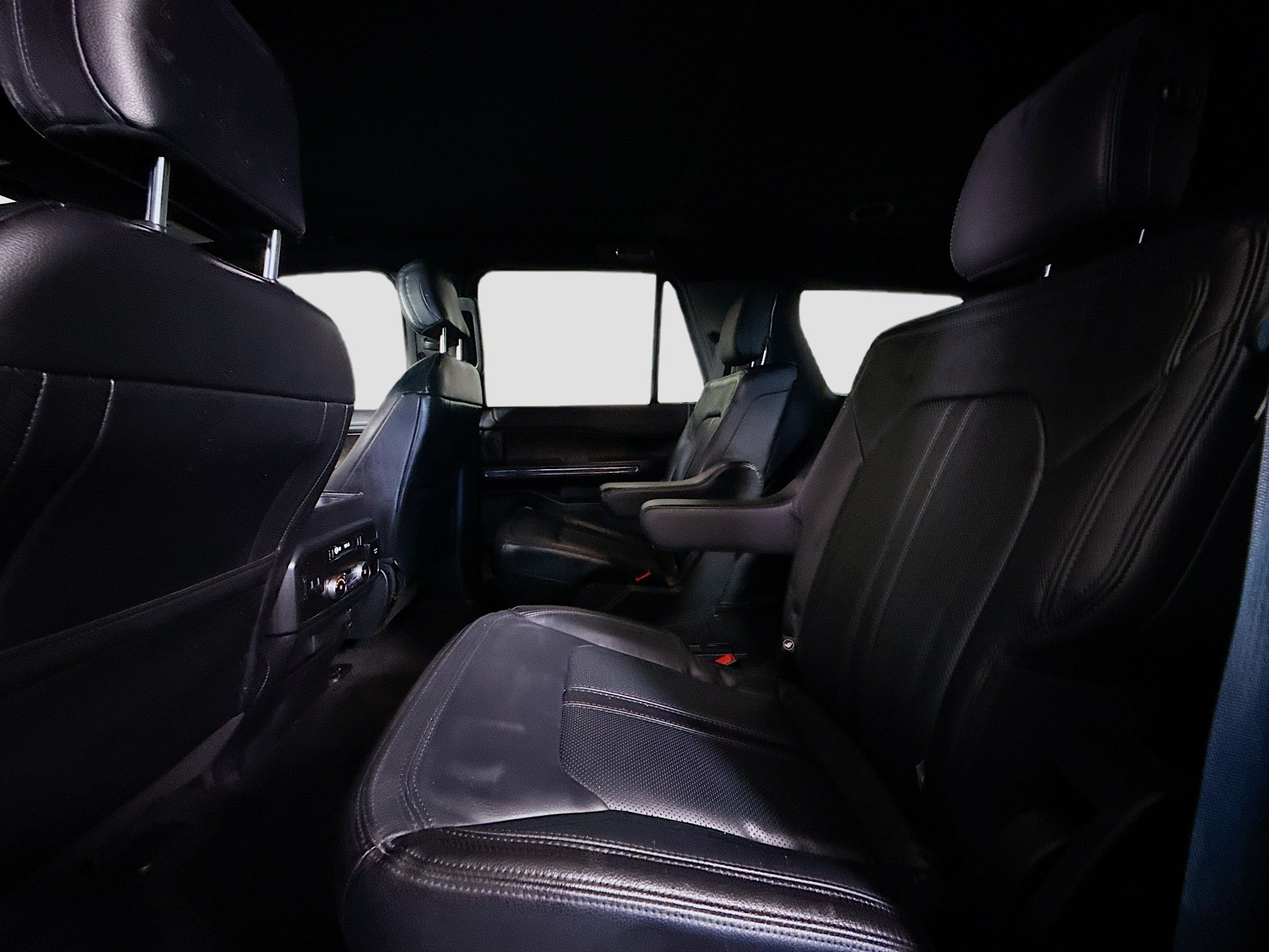 Used 2019 Ford Expedition Limited w/ Special Edition Package RWD image 25