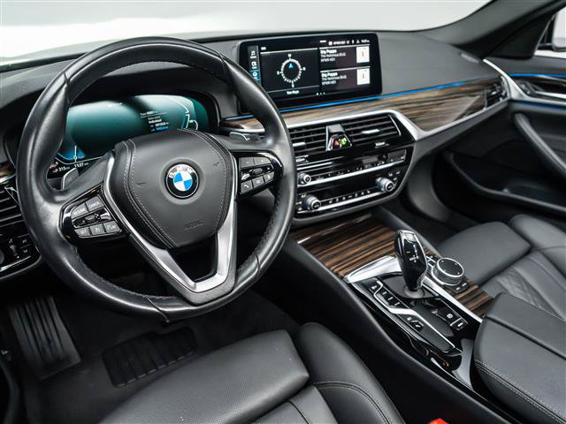 Used 2021 BMW 530e w/ Convenience Package RWD image 12