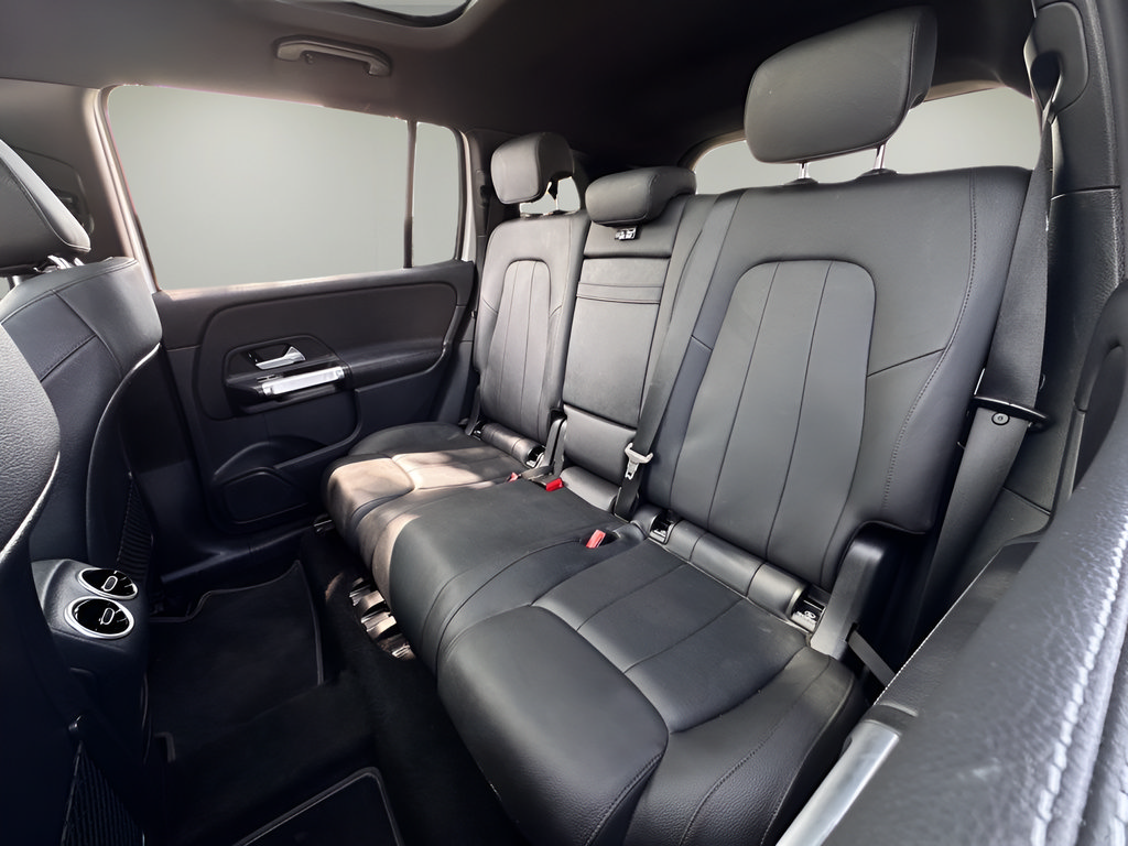 Used 2022 Mercedes-Benz GLB 250 image 20