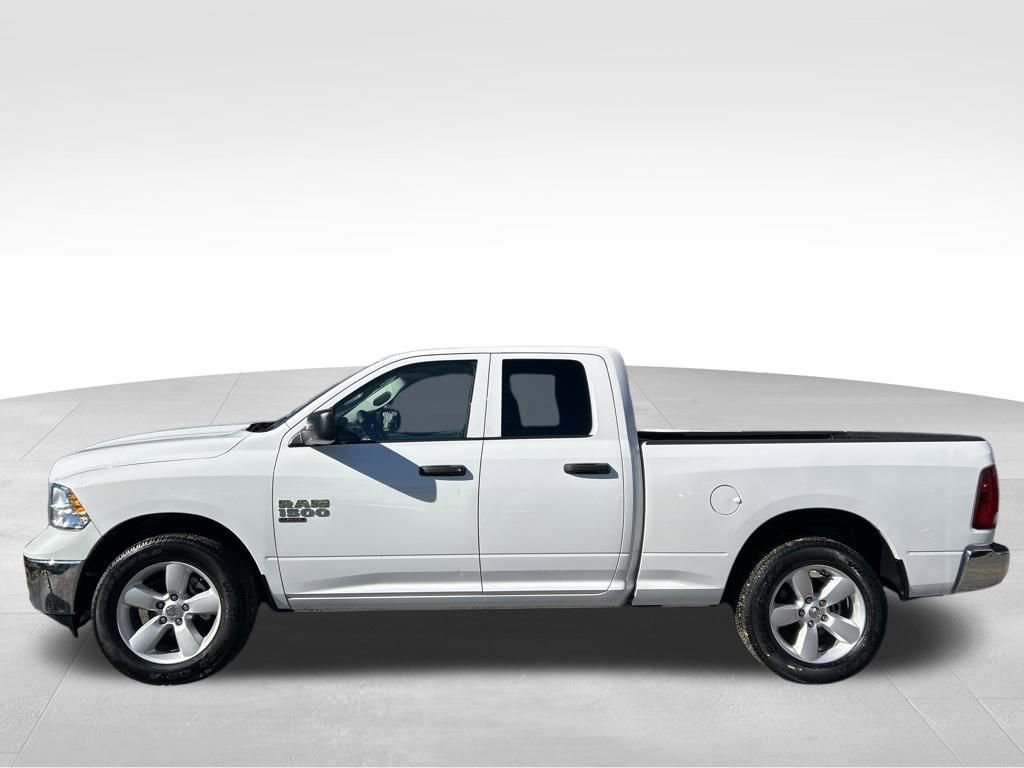Used 2024 RAM 1500 Classic SLT image 3