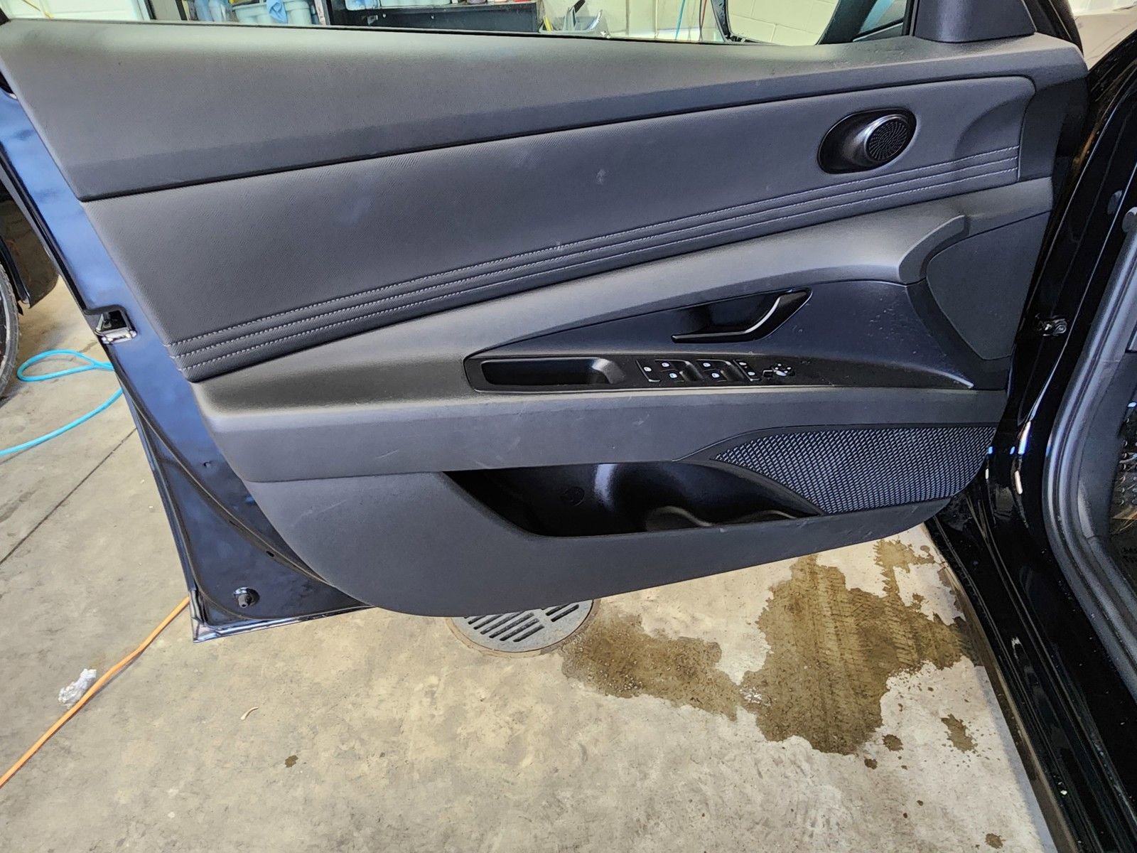 Certified 2025 Hyundai Elantra Sport image 21