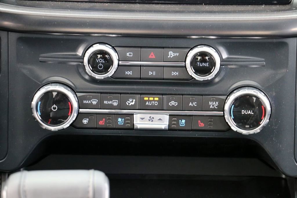 New 2025 Ford F150 Lariat w/ Equipment Group 502A High image 31