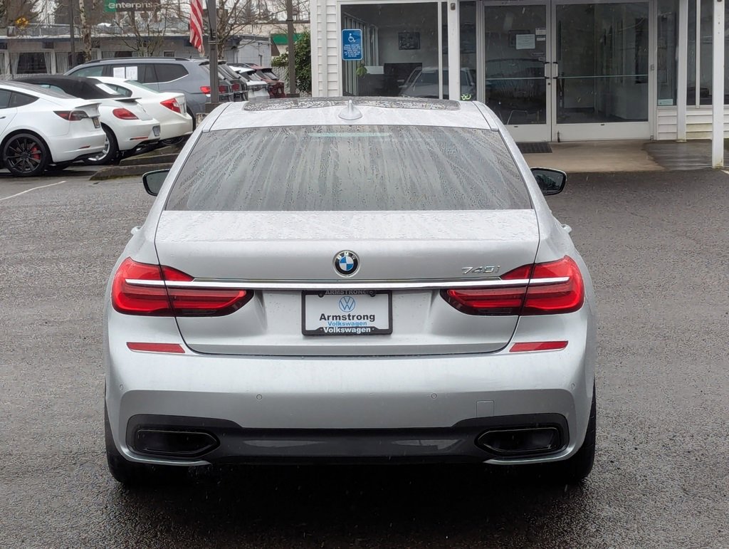 Used 2019 BMW 740i w/ Executive Package image 4