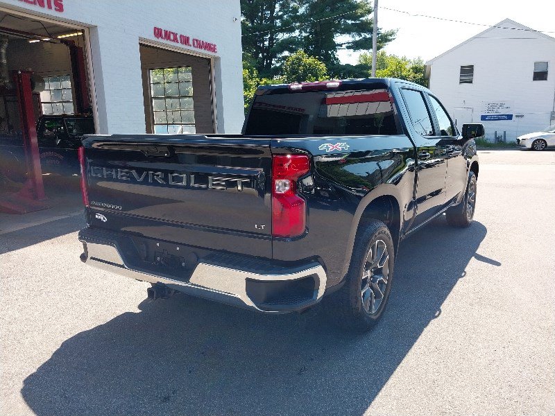 Used 2024 Chevrolet Silverado 1500 LT AWD/4WD image 8