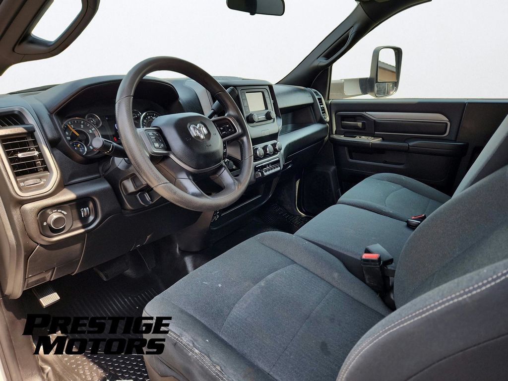 Used 2021 RAM 3500 Tradesman w/ Chrome Appearance Group RWD image 16
