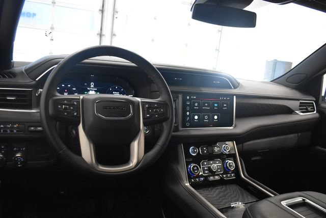 Used 2024 GMC Yukon Denali AWD/4WD image 23