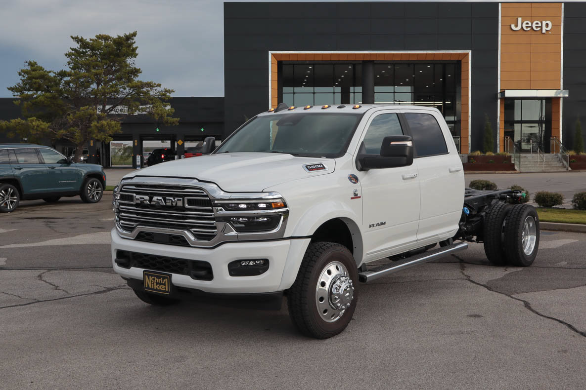 New 2027 RAM 5500 4x4 Crew Cab w/ Laramie Trim Package image 1