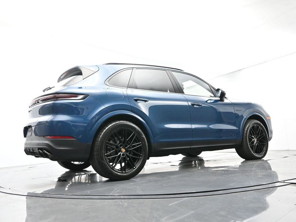 Certified 2026 Porsche Cayenne E-Hybrid AWD/4WD image 48