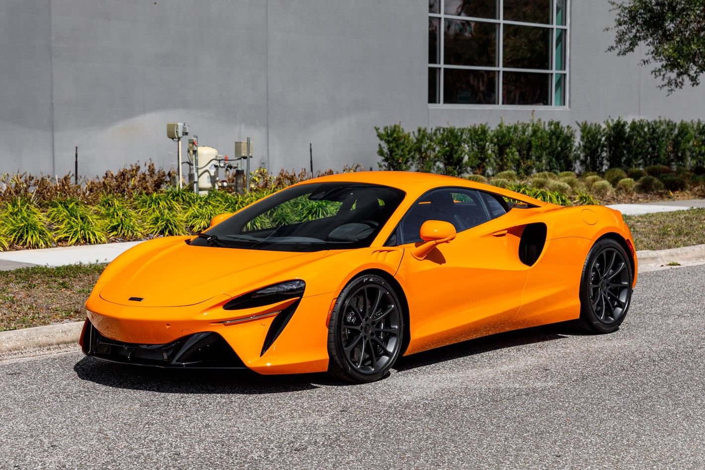 New 2026 McLaren Artura RWD image 15