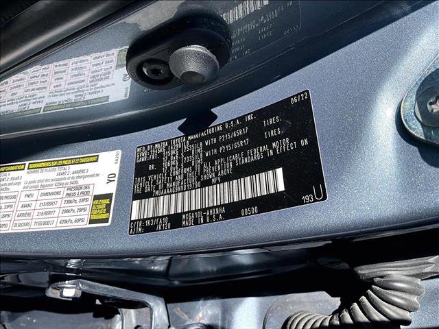 Used 2022 Toyota Corolla Cross L image 30