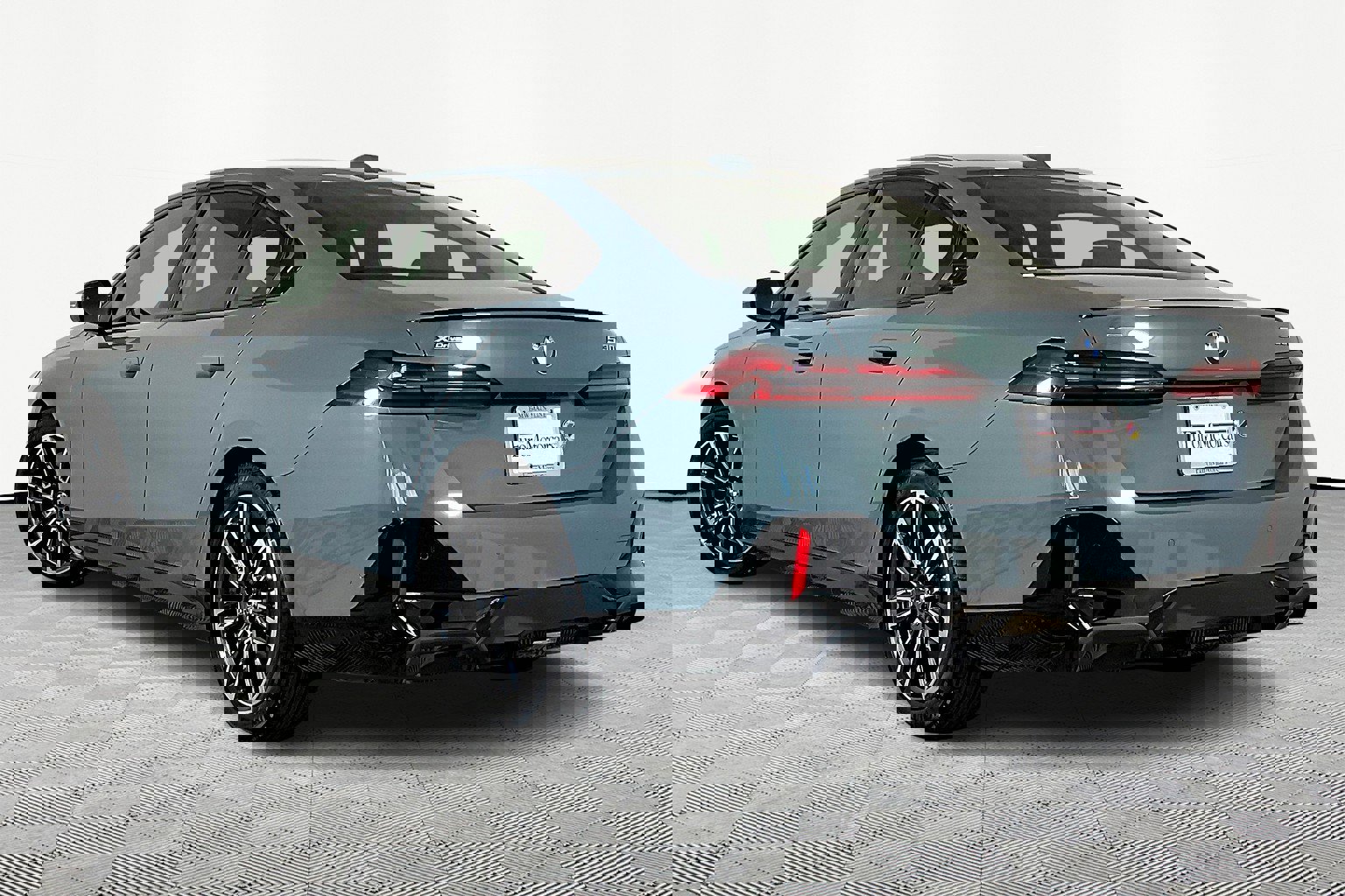 New 2026 BMW 530i xDrive w/ M Sport Package image 5