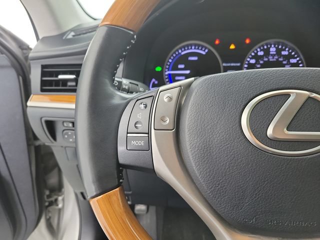 Used 2015 Lexus ES 300h w/ Navigation System Package FWD image 22