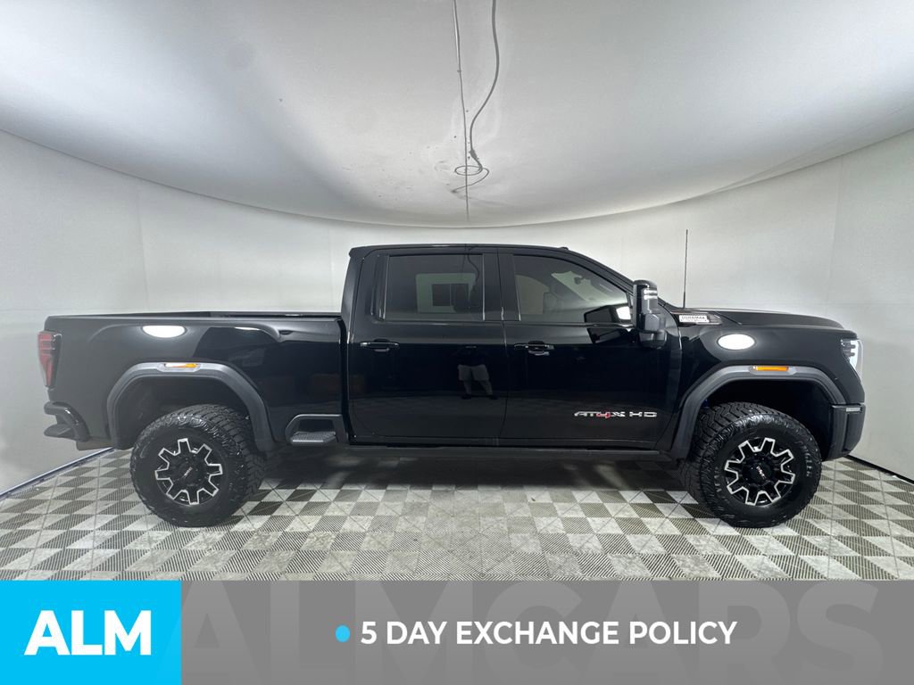 Used 2025 GMC Sierra 2500 AT4X image 4