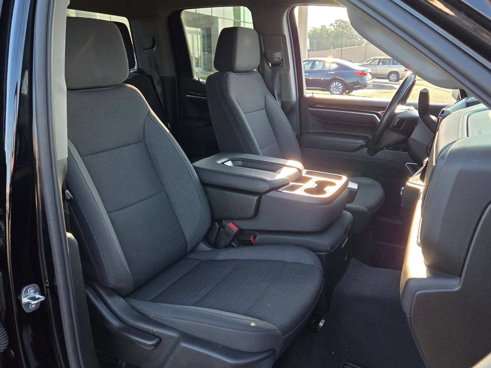 Used 2022 GMC Sierra 1500 SLE w/ X31 Off-Road Package AWD/4WD image 16