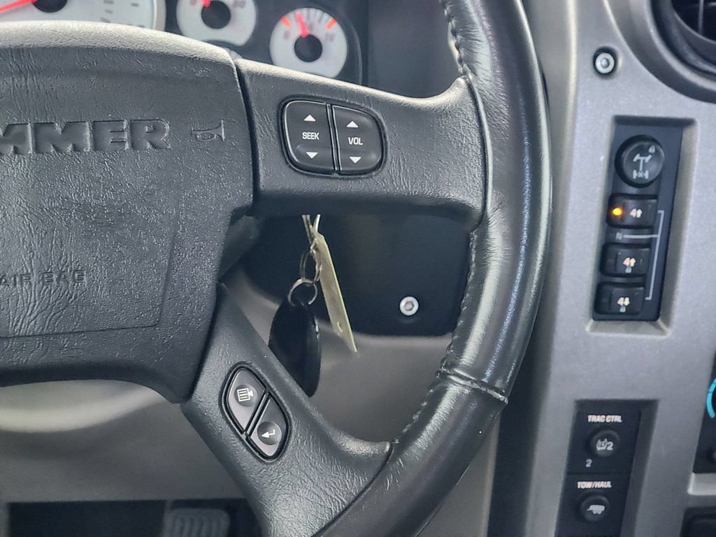 Used 2003 HUMMER H2 w/ Preferred Equipment Group AWD/4WD image 29