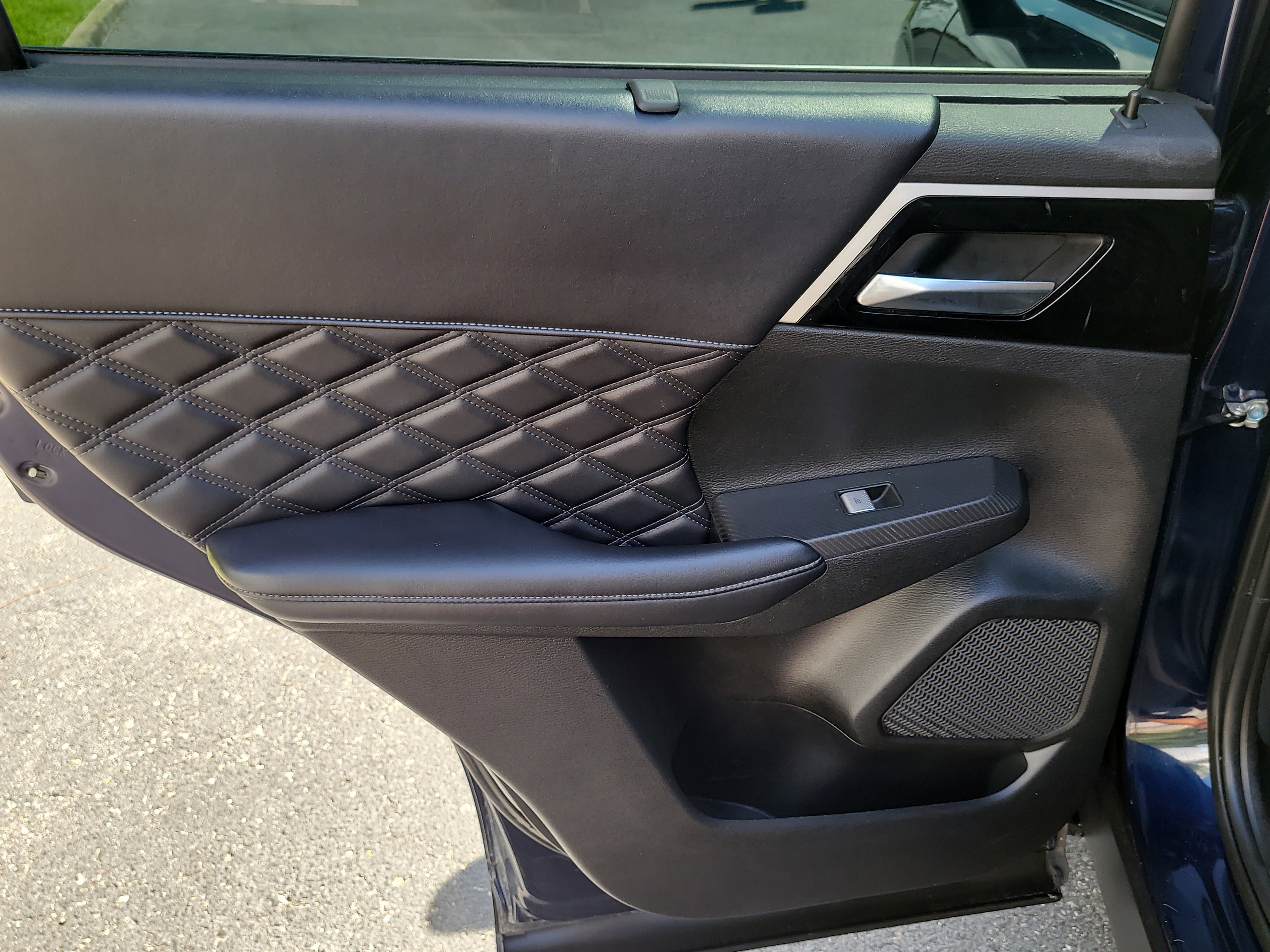 Used 2023 Mitsubishi Outlander SEL FWD image 13