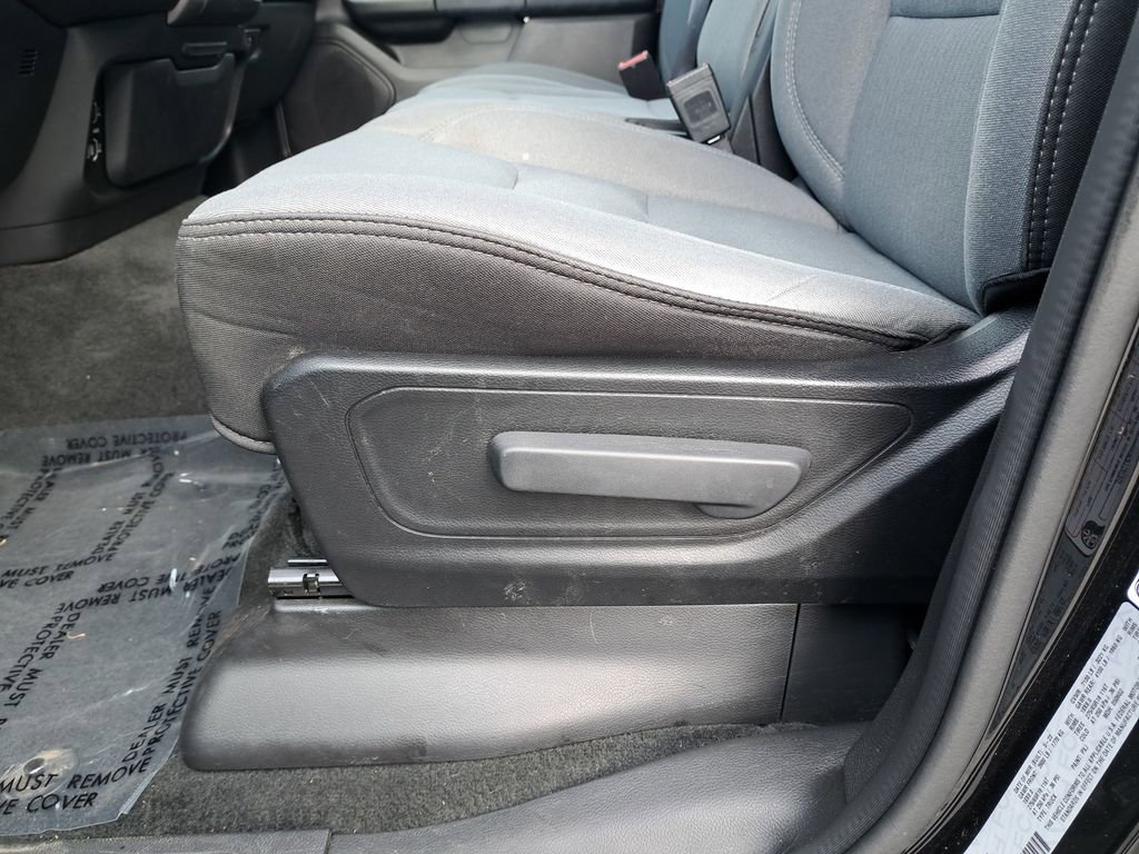 Used 2023 RAM 1500 Big Horn AWD/4WD image 30