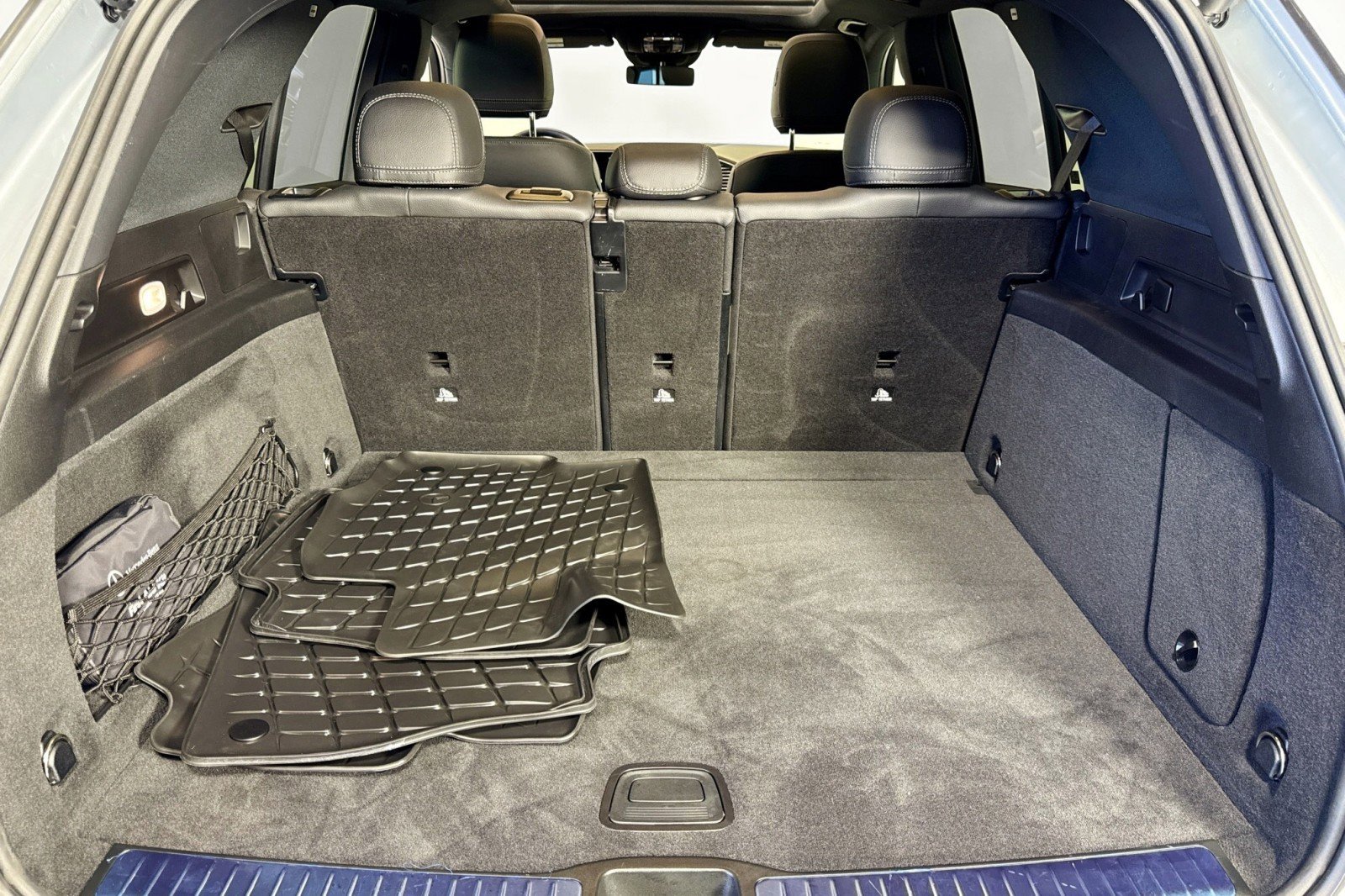 Certified 2025 Mercedes-Benz GLE 350 4MATIC w/ Winter Package image 25