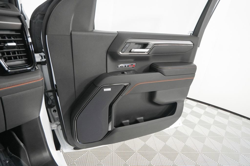 Used 2024 GMC Sierra 1500 AT4 w/ Technology Package image 22