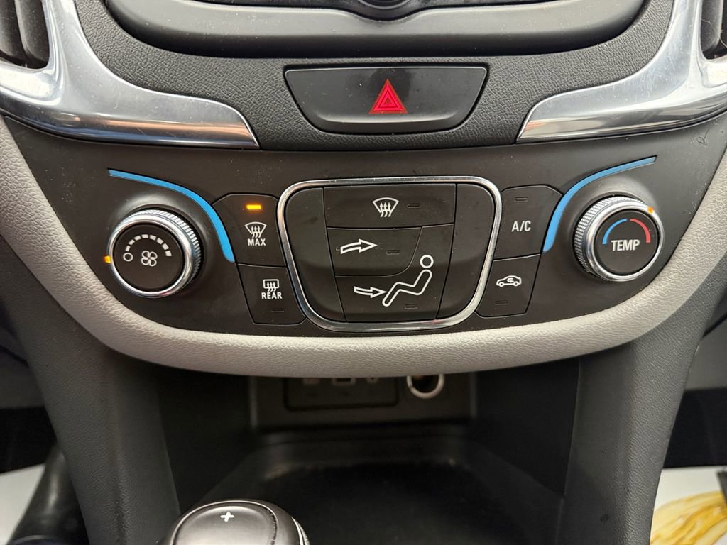 Used 2019 Chevrolet Equinox LS w/ LS Convenience Package AWD/4WD image 32