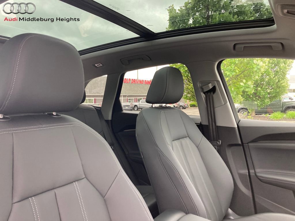 New 2025 Audi Q5 Premium Plus image 18
