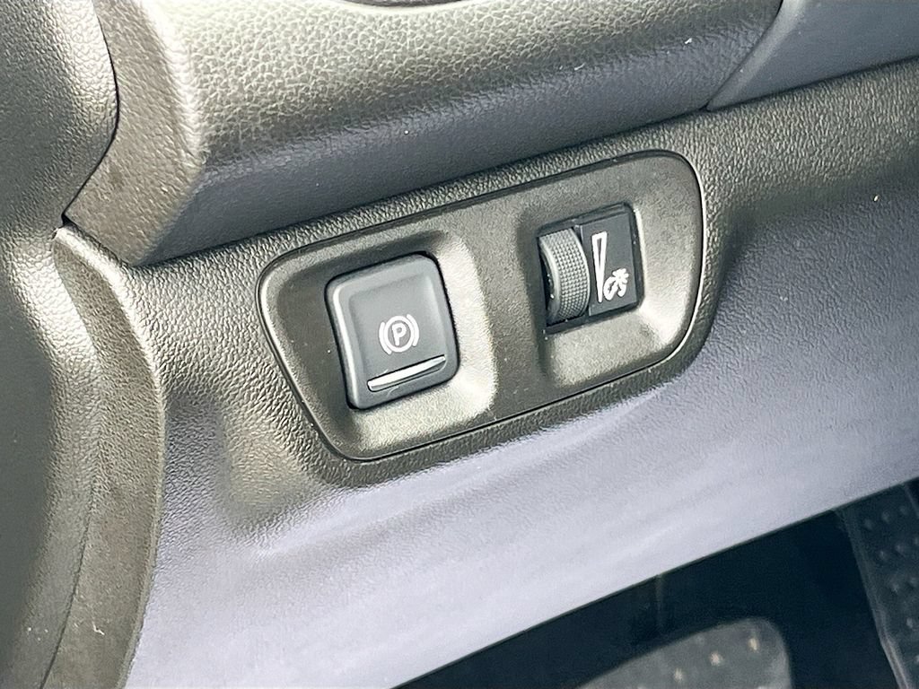 Used 2023 GMC Acadia SLE FWD image 10