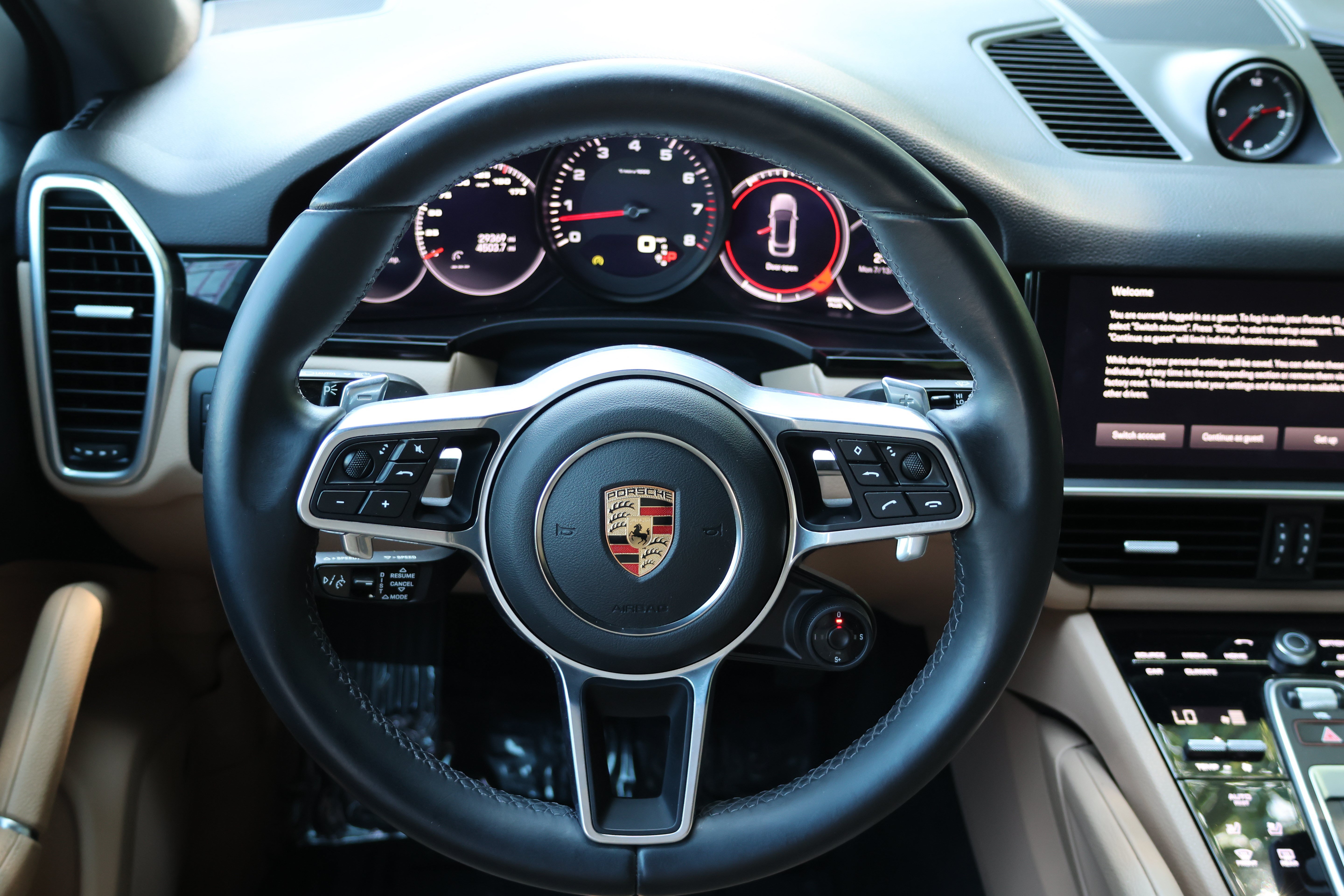 Used 2023 Porsche Cayenne Platinum Edition AWD/4WD image 28