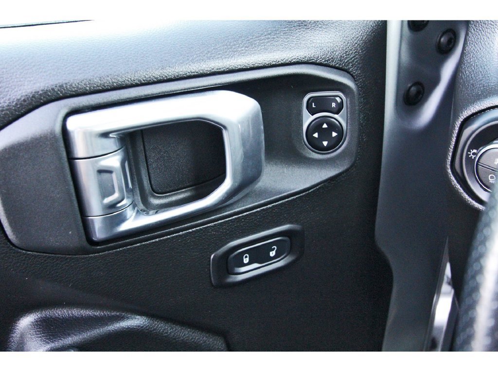 Used 2022 Jeep Gladiator Mojave w/ Cold Weather Group AWD/4WD image 21