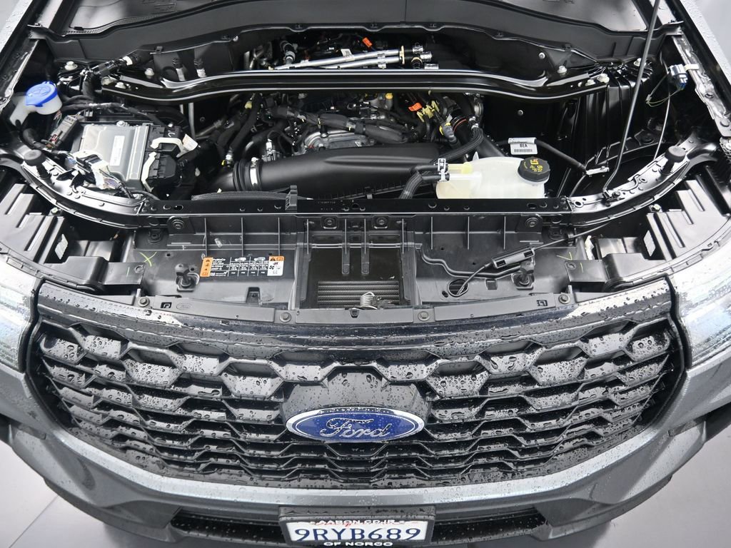 Used 2025 Ford Explorer ST-Line w/ ST-Line Street Pack image 13
