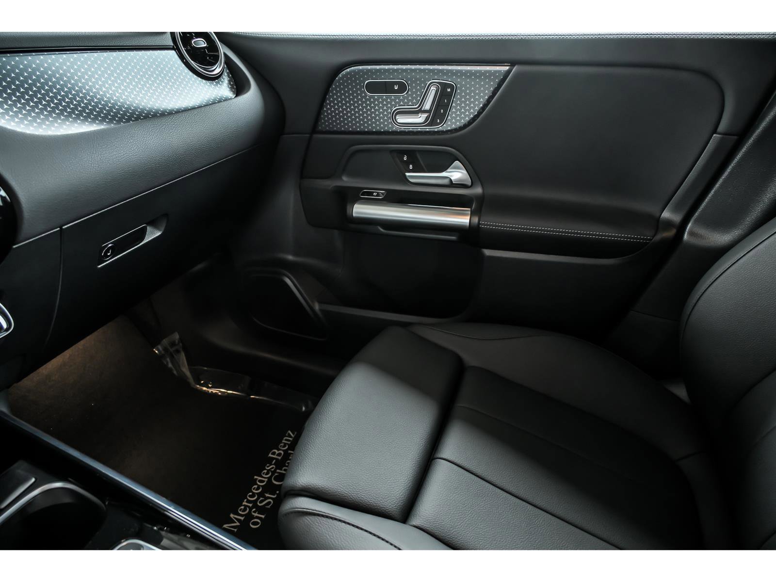 Certified 2026 Mercedes-Benz GLA 250 4MATIC image 16