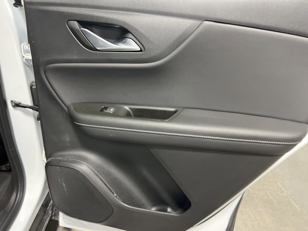 Used 2025 Chevrolet Blazer LT image 13