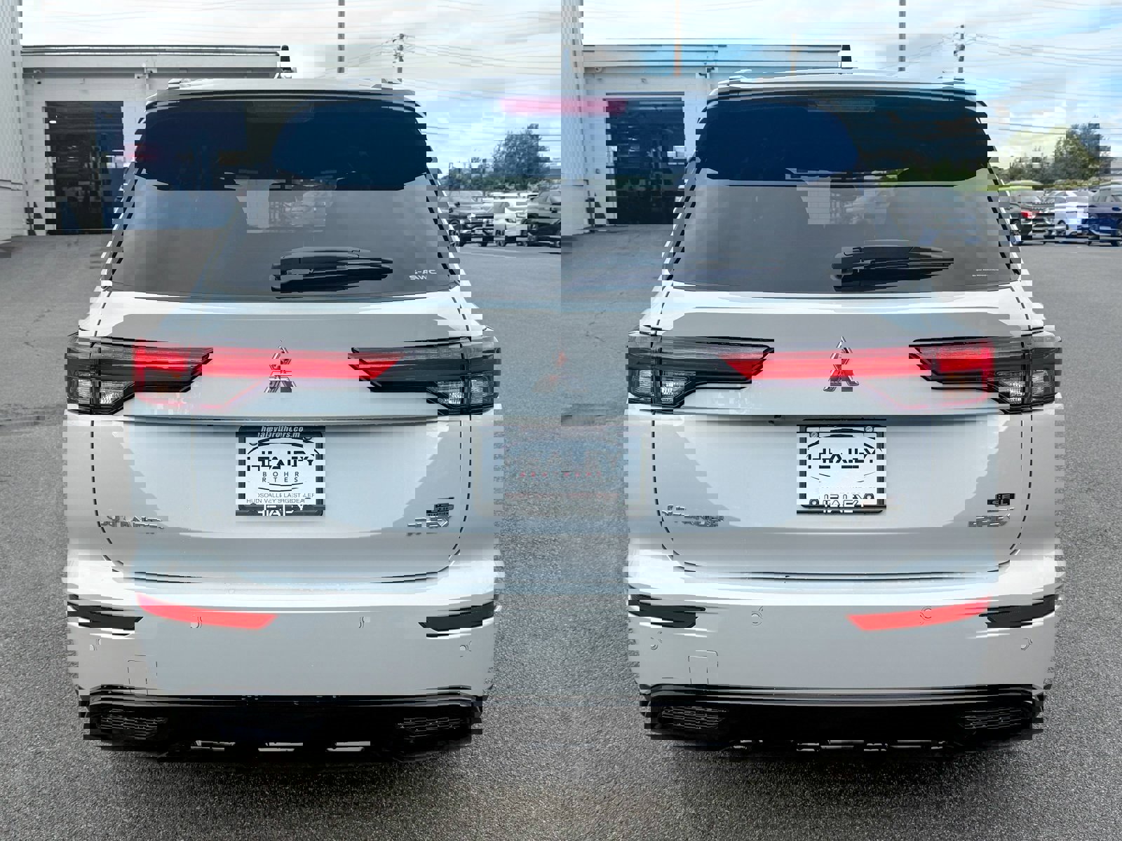 New 2025 Mitsubishi Outlander 4WD Plug-In Hybrid image 8