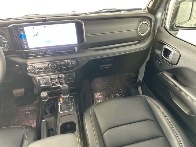 Used 2024 Jeep Wrangler Unlimited Sahara AWD/4WD image 26