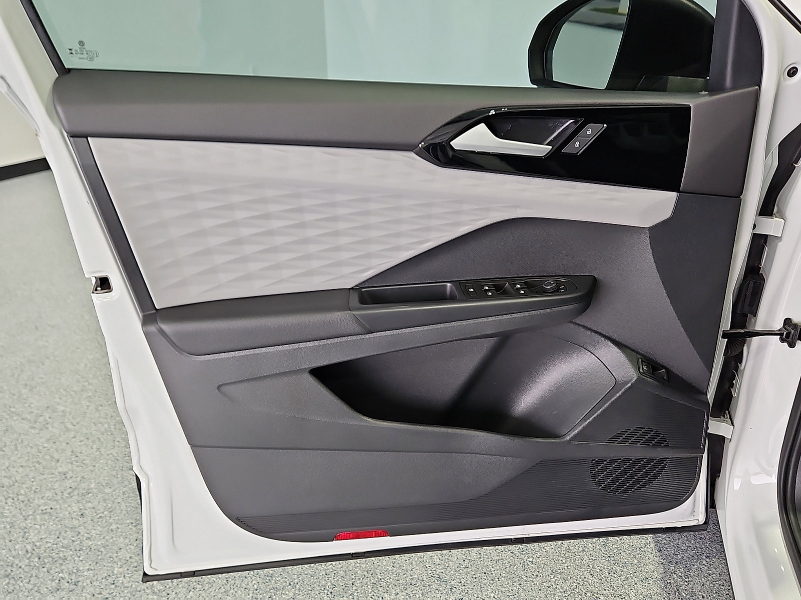 Certified 2023 Volkswagen Taos S FWD image 12